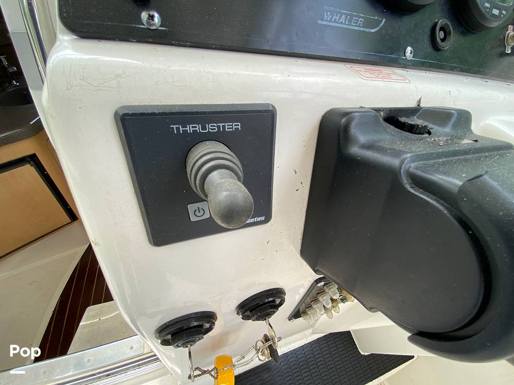 Slide: The Image of Boston Whaler 28 Conquest 2001 - 23