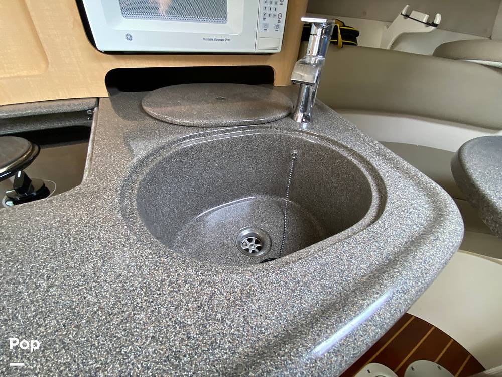 Slide: The Image of Boston Whaler 28 Conquest 2001 - 34