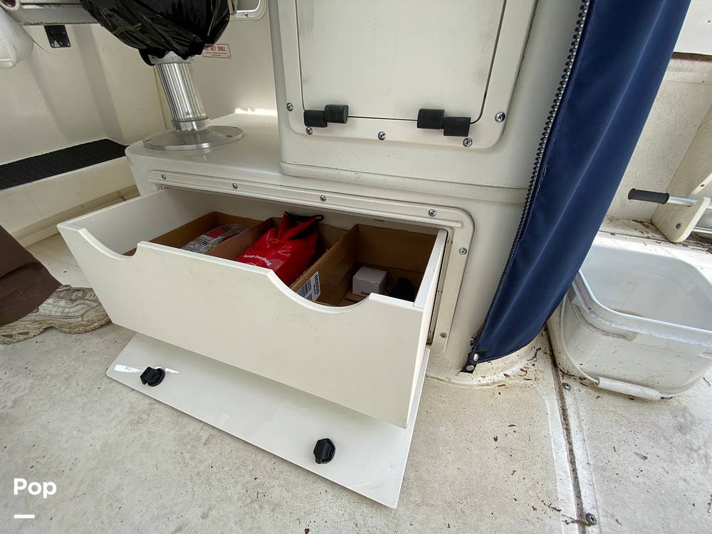 Slide: The Image of Boston Whaler 28 Conquest 2001 - 54