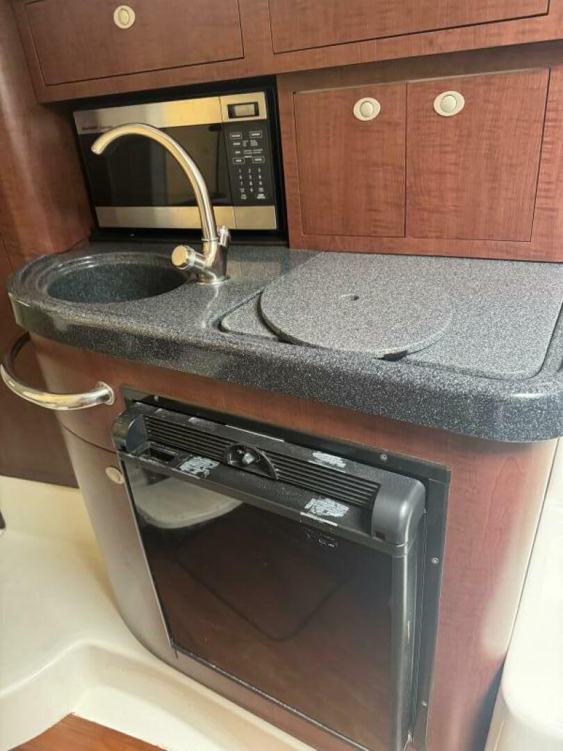 Slide: The Image of Boston Whaler 30 2011 - 5322637