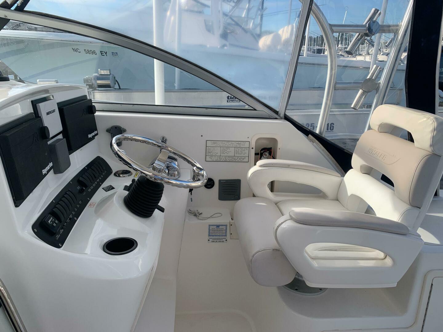 Slide: The Image of Boston Whaler 305 Conquest 2006 - 4760781