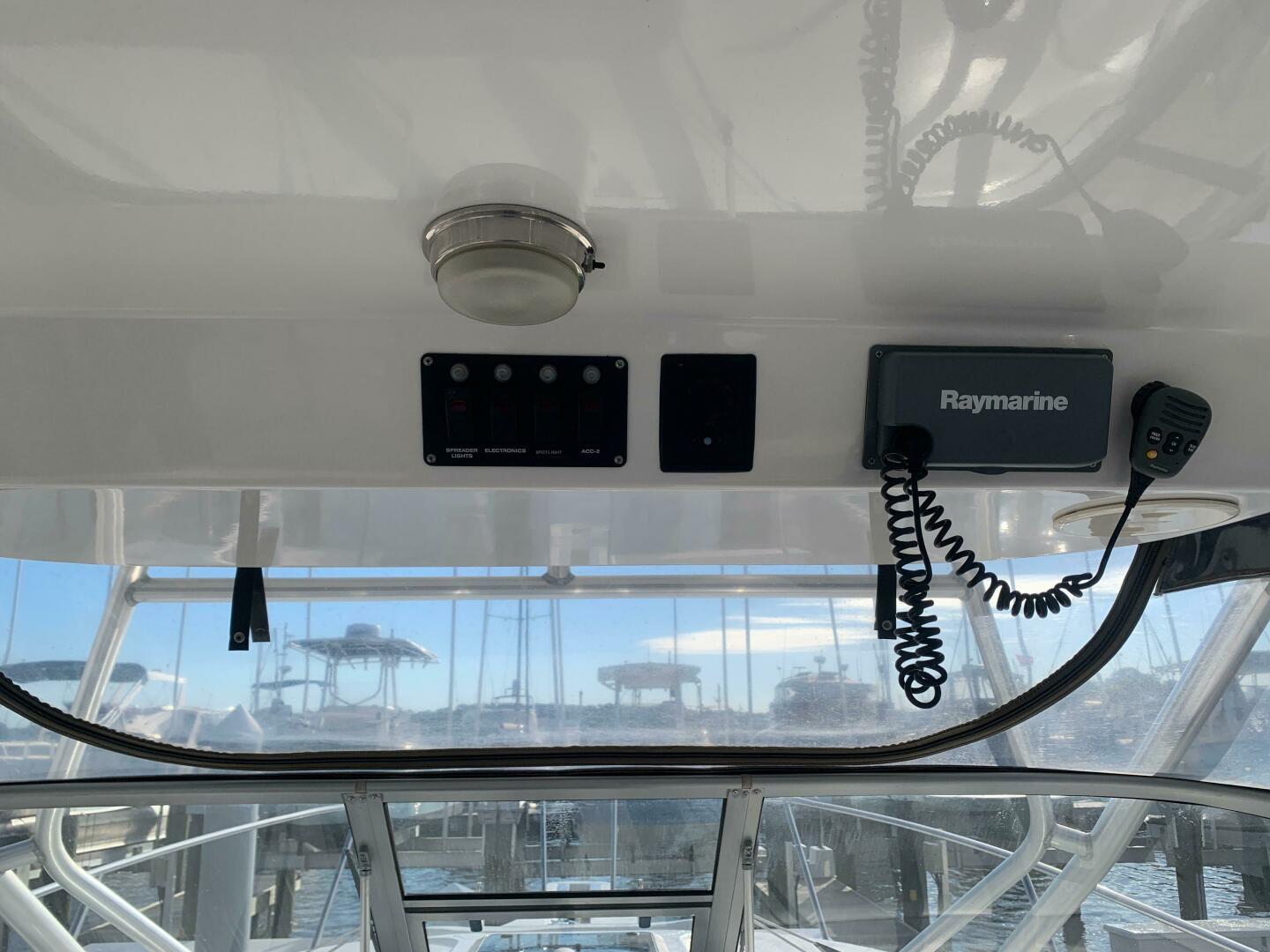 Slide: The Image of Boston Whaler 305 Conquest 2006 - 4760784