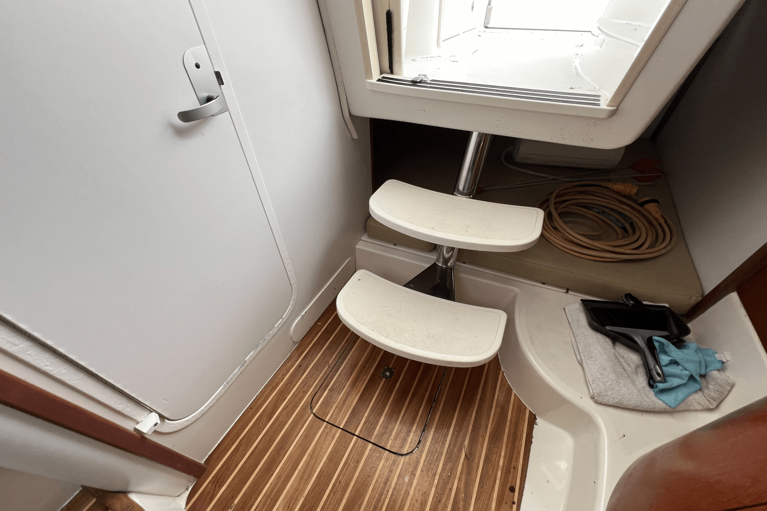 Slide: The Image of Boston Whaler 305 CONQUEST 2006 - 16