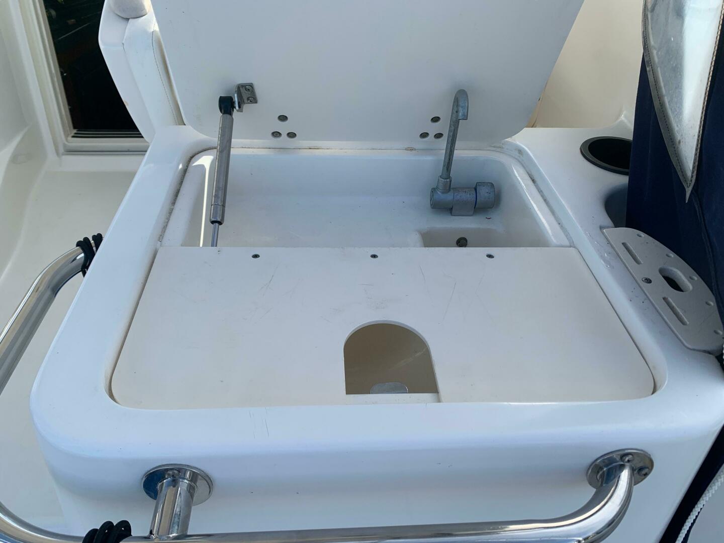 Slide: The Image of Boston Whaler 305 Conquest 2006 - 4760798