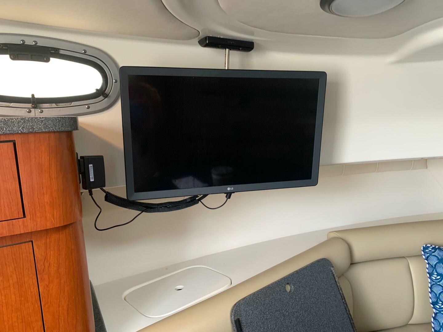 Slide: The Image of Boston Whaler 305 Conquest 2006 - 4760815