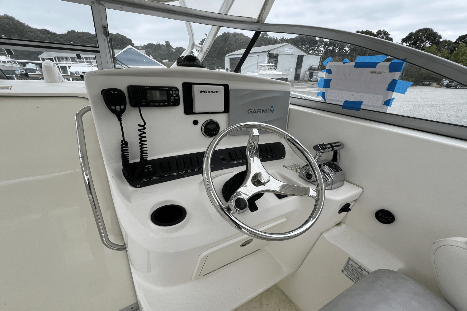 Slide: The Image of Boston Whaler 305 CONQUEST 2006 - 56