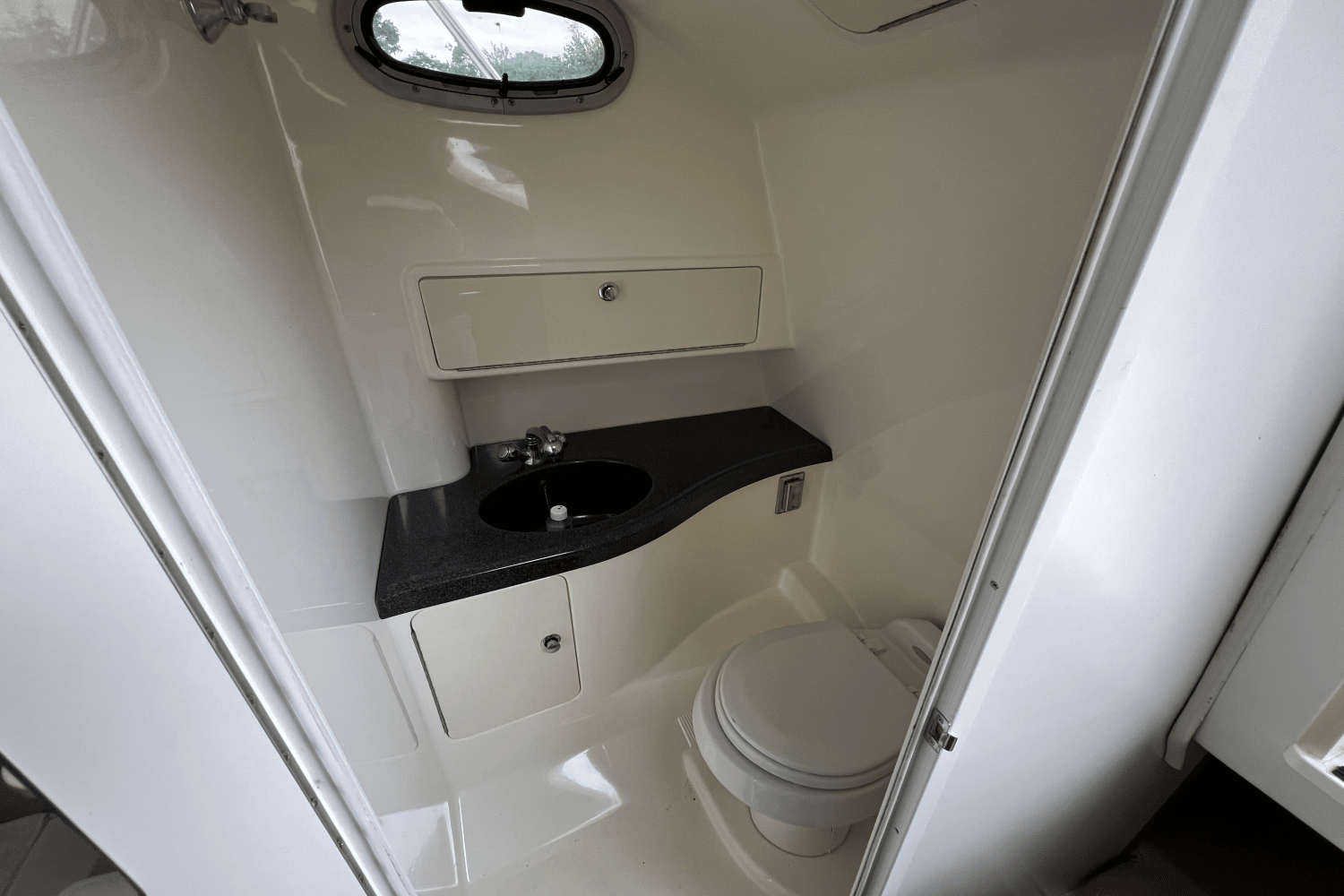 Slide: The Image of Boston Whaler 305 CONQUEST 2006 - 63