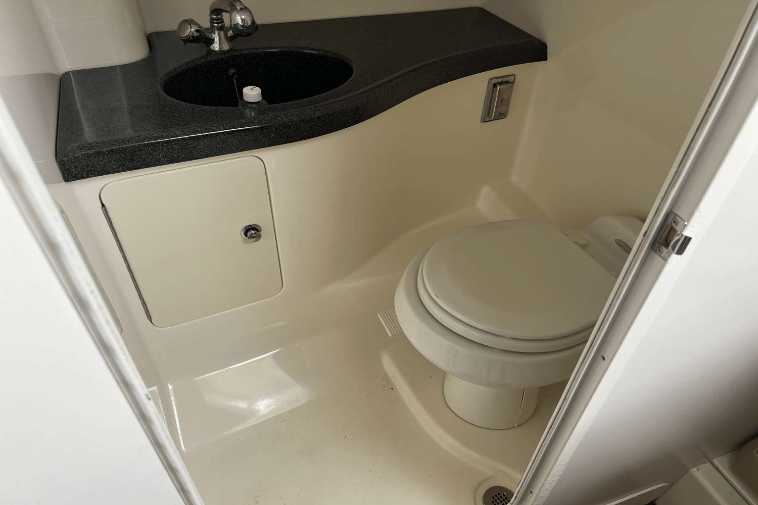 Slide: The Image of Boston Whaler 305 CONQUEST 2006 - 64