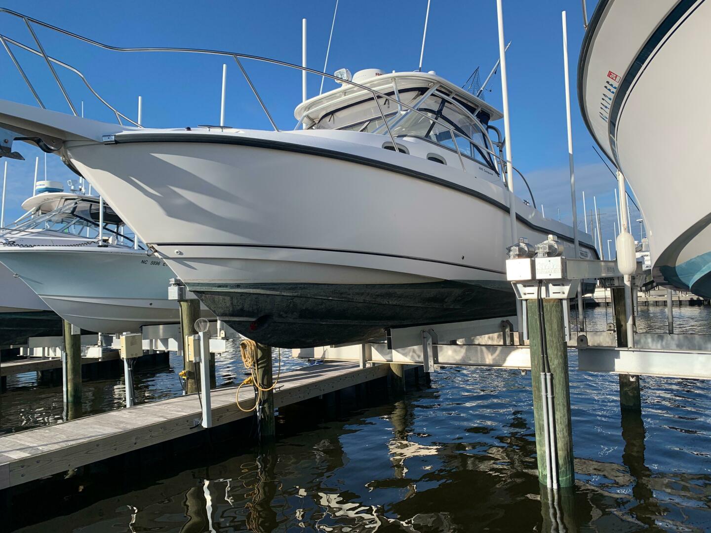 Slide: The Image of Boston Whaler 305 Conquest 2006 - 4760836