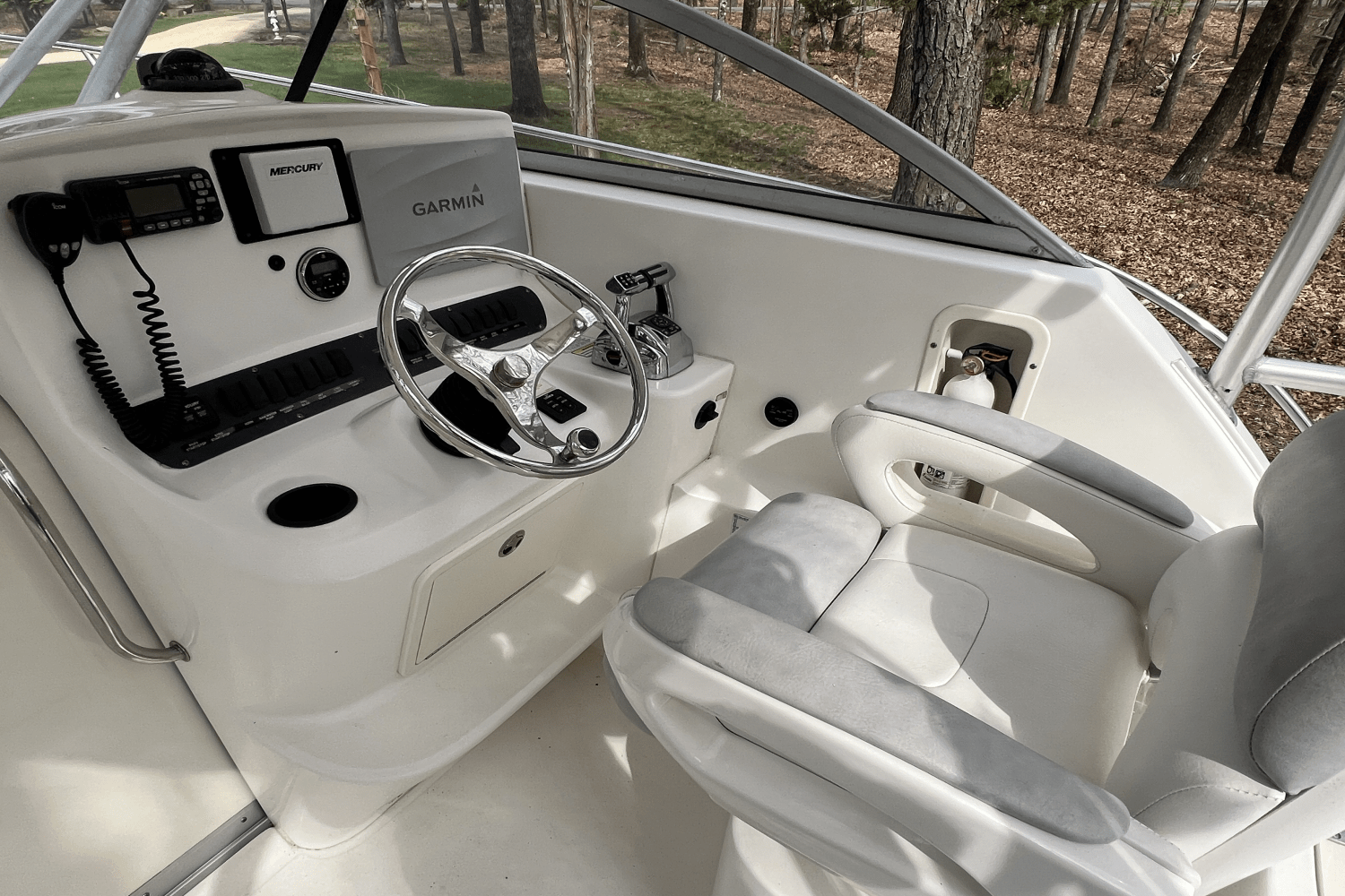 Slide: The Image of Boston Whaler 305 CONQUEST 2006 - 8