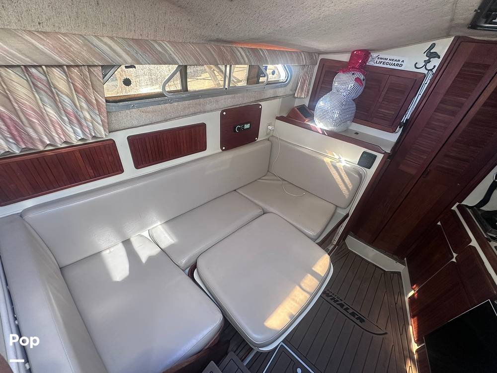 Slide: The Image of Boston Whaler 31 1989 - 15810632