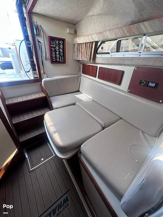Slide: The Image of Boston Whaler 31 1989 - 15810633