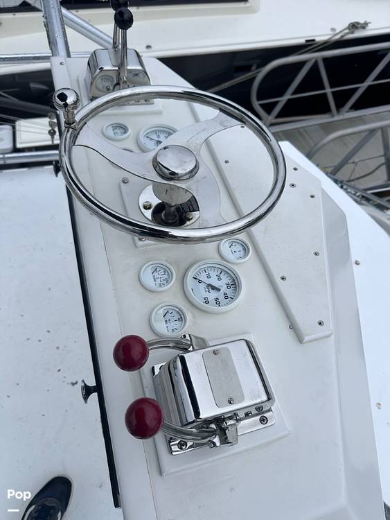 Slide: The Image of Boston Whaler 31 1989 - 15810635