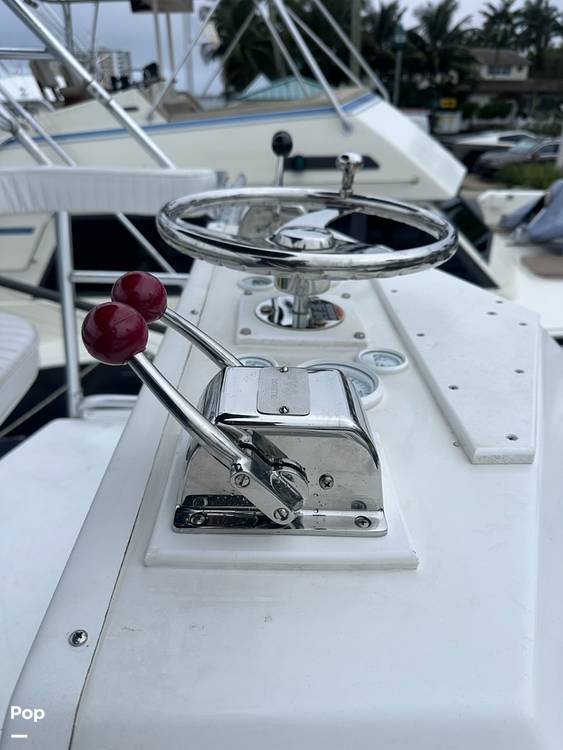 Slide: The Image of Boston Whaler 31 1989 - 15810637