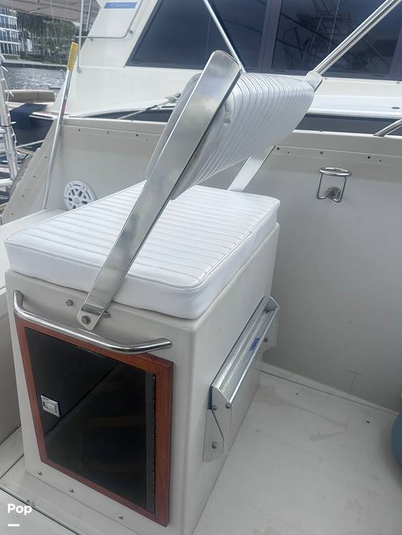 Slide: The Image of Boston Whaler 31 1989 - 15810627