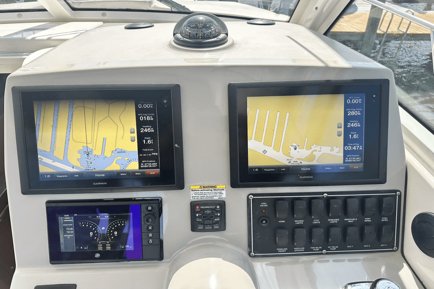 Slide: The Image of Boston Whaler 315 CONQUEST 2015 - 16