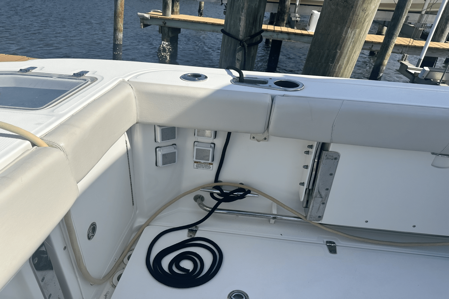 Slide: The Image of Boston Whaler 315 CONQUEST 2015 - 19