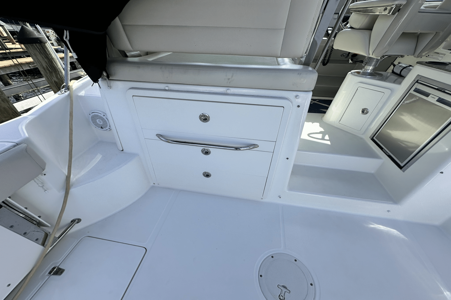 Slide: The Image of Boston Whaler 315 CONQUEST 2015 - 26