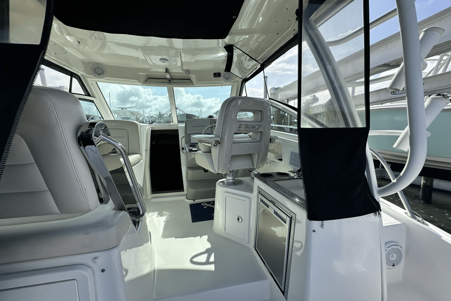 Slide: The Image of Boston Whaler 315 CONQUEST 2015 - 28