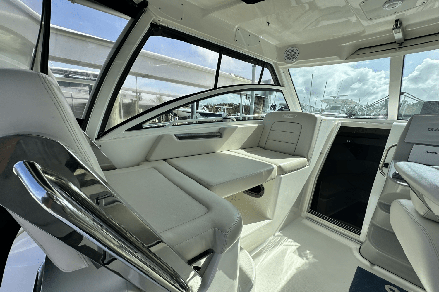 Slide: The Image of Boston Whaler 315 CONQUEST 2015 - 29