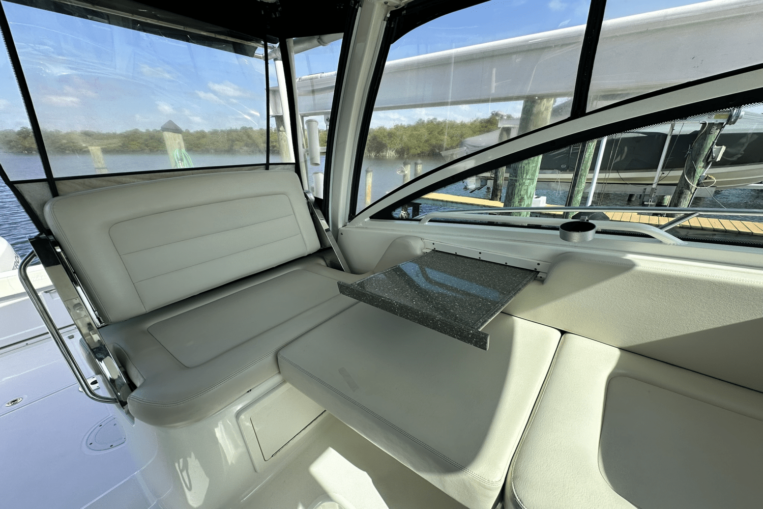 Slide: The Image of Boston Whaler 315 CONQUEST 2015 - 33