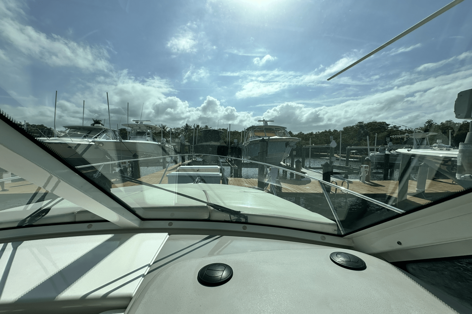 Slide: The Image of Boston Whaler 315 CONQUEST 2015 - 35