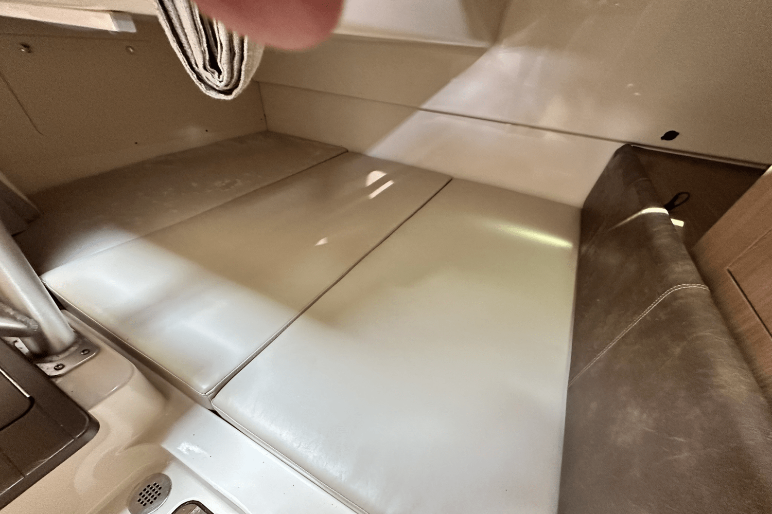Slide: The Image of Boston Whaler 315 CONQUEST 2015 - 38