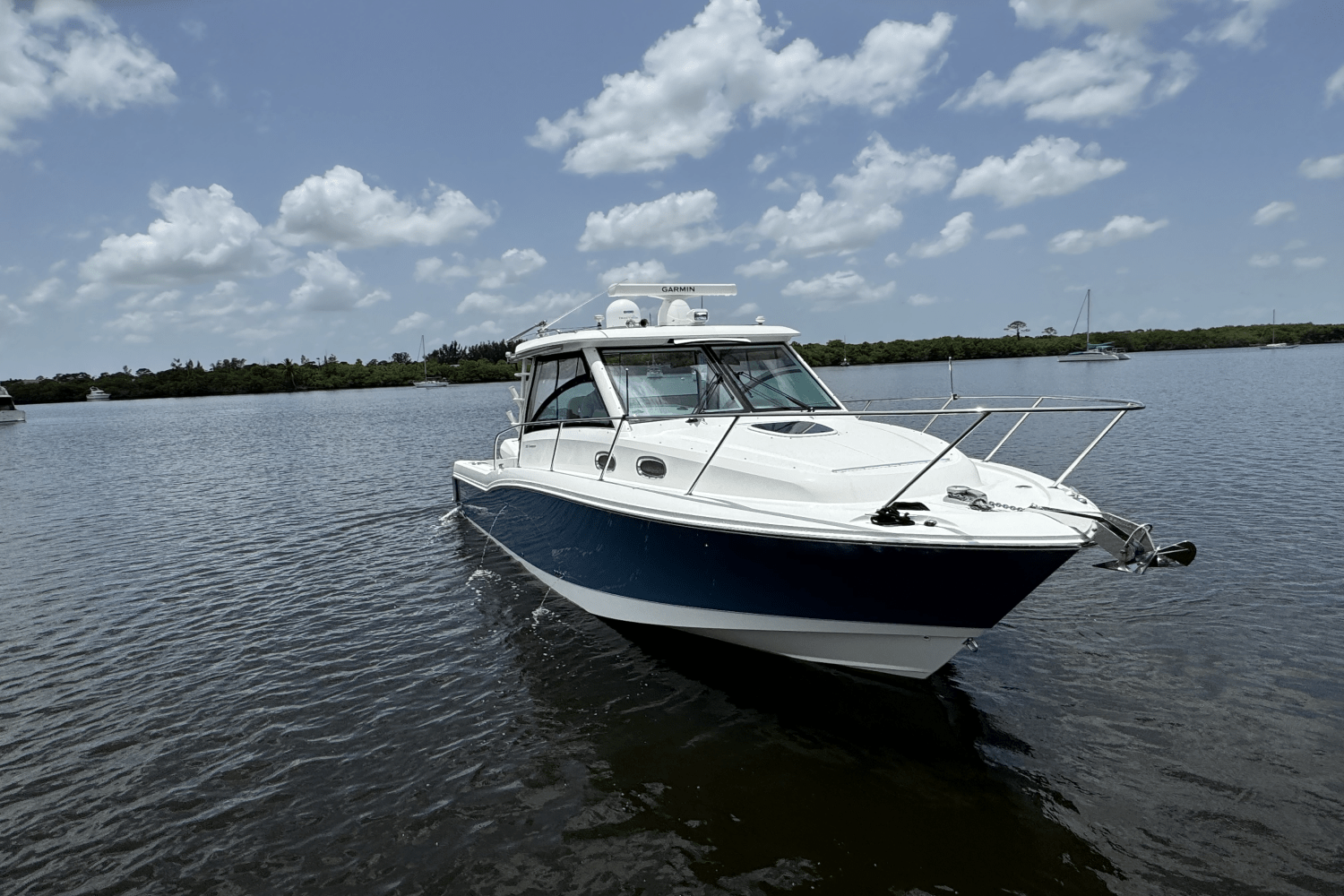 Slide: The Image of Boston Whaler 315 CONQUEST 2016 - 2