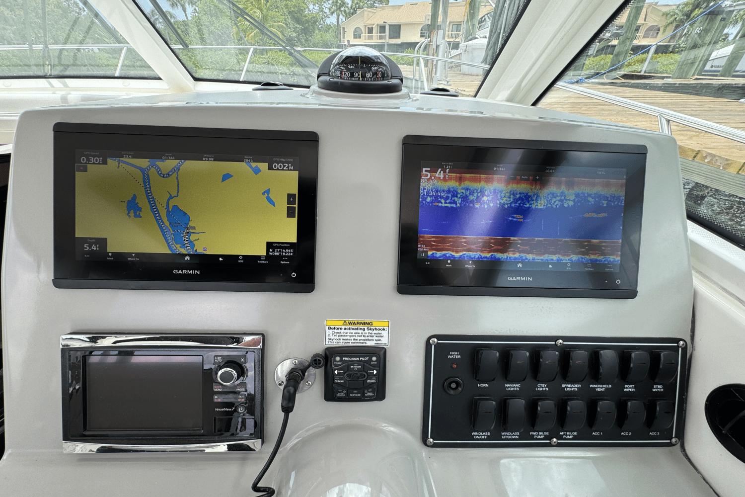 Slide: The Image of Boston Whaler 315 CONQUEST 2016 - 27