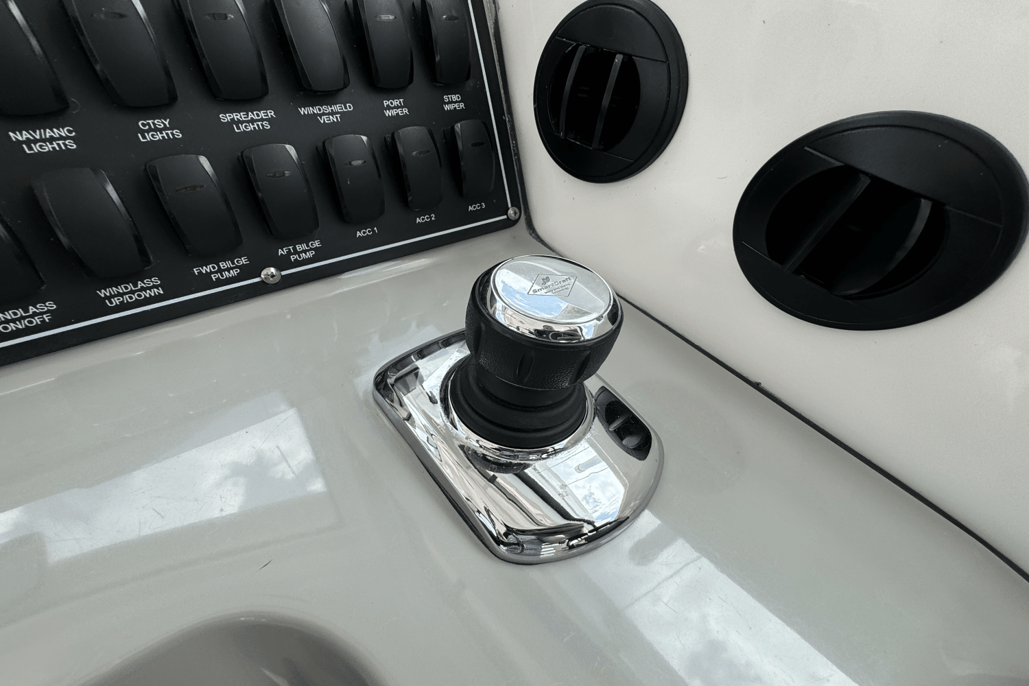 Slide: The Image of Boston Whaler 315 CONQUEST 2016 - 28