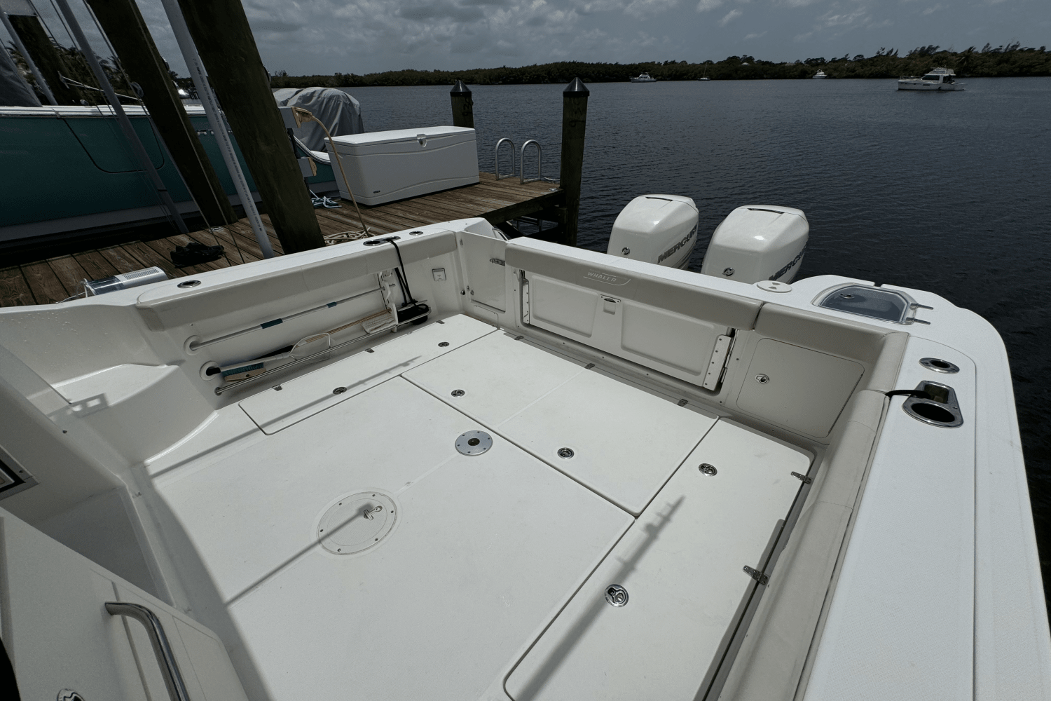 Slide: The Image of Boston Whaler 315 CONQUEST 2016 - 54