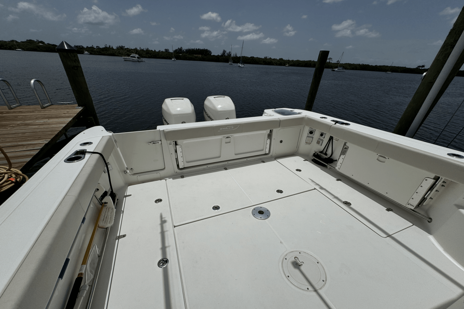 Slide: The Image of Boston Whaler 315 CONQUEST 2016 - 55