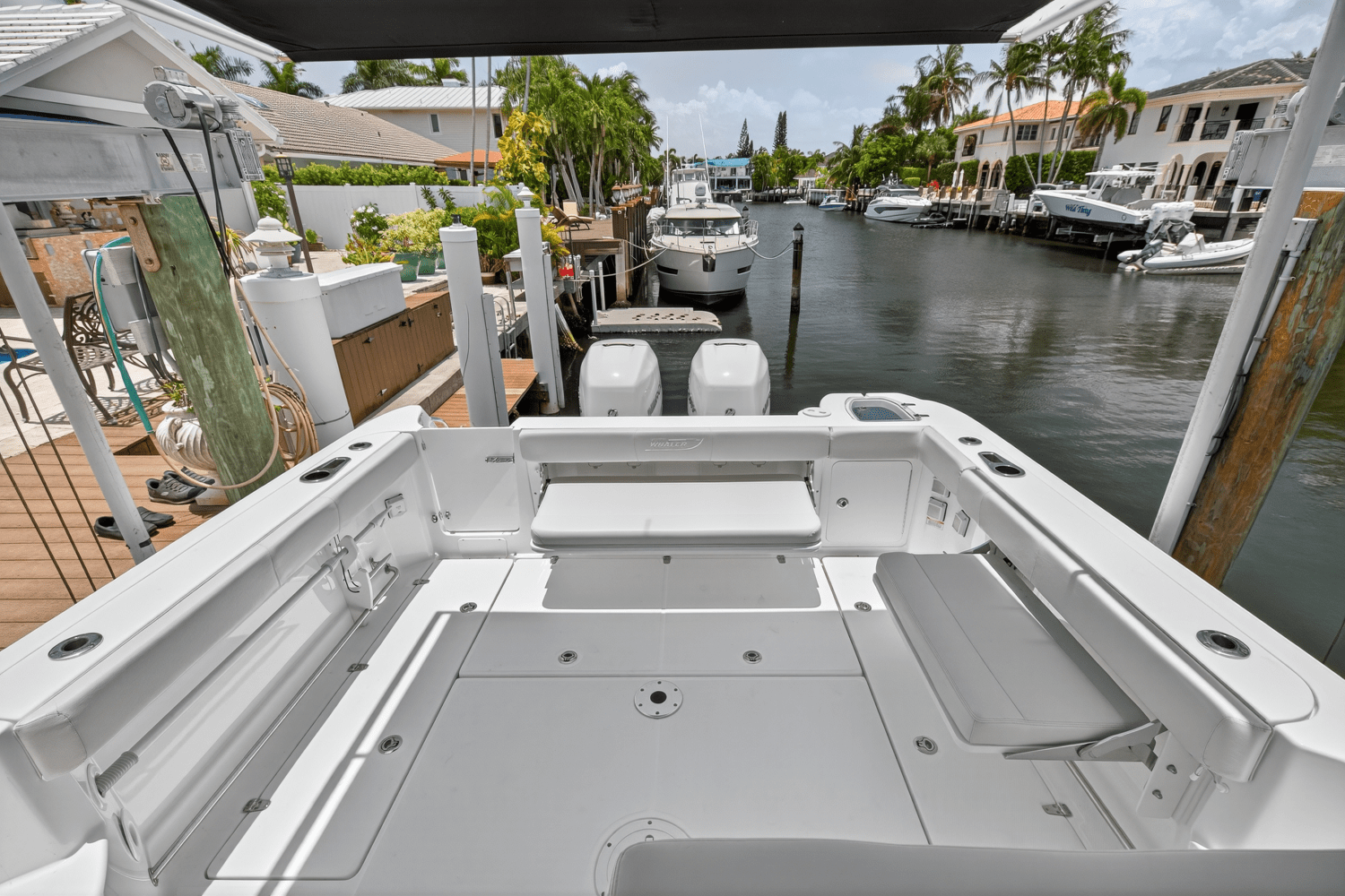 Slide: The Image of Boston Whaler 315 CONQUEST 2019 - 12