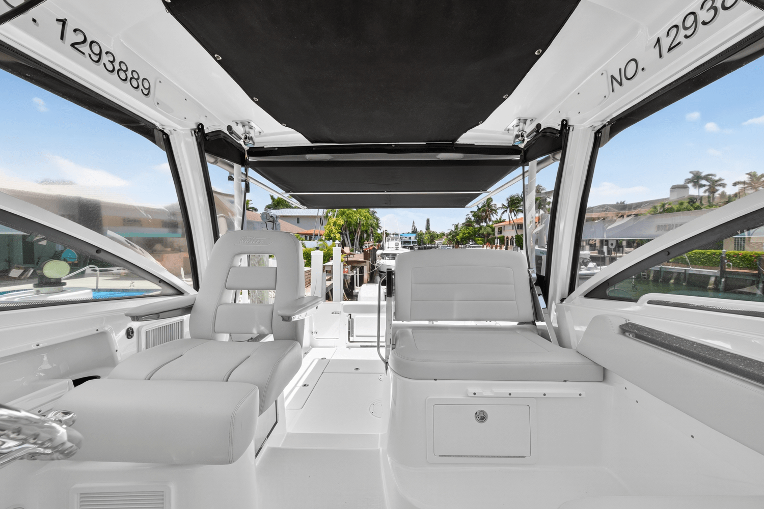 Slide: The Image of Boston Whaler 315 CONQUEST 2019 - 19