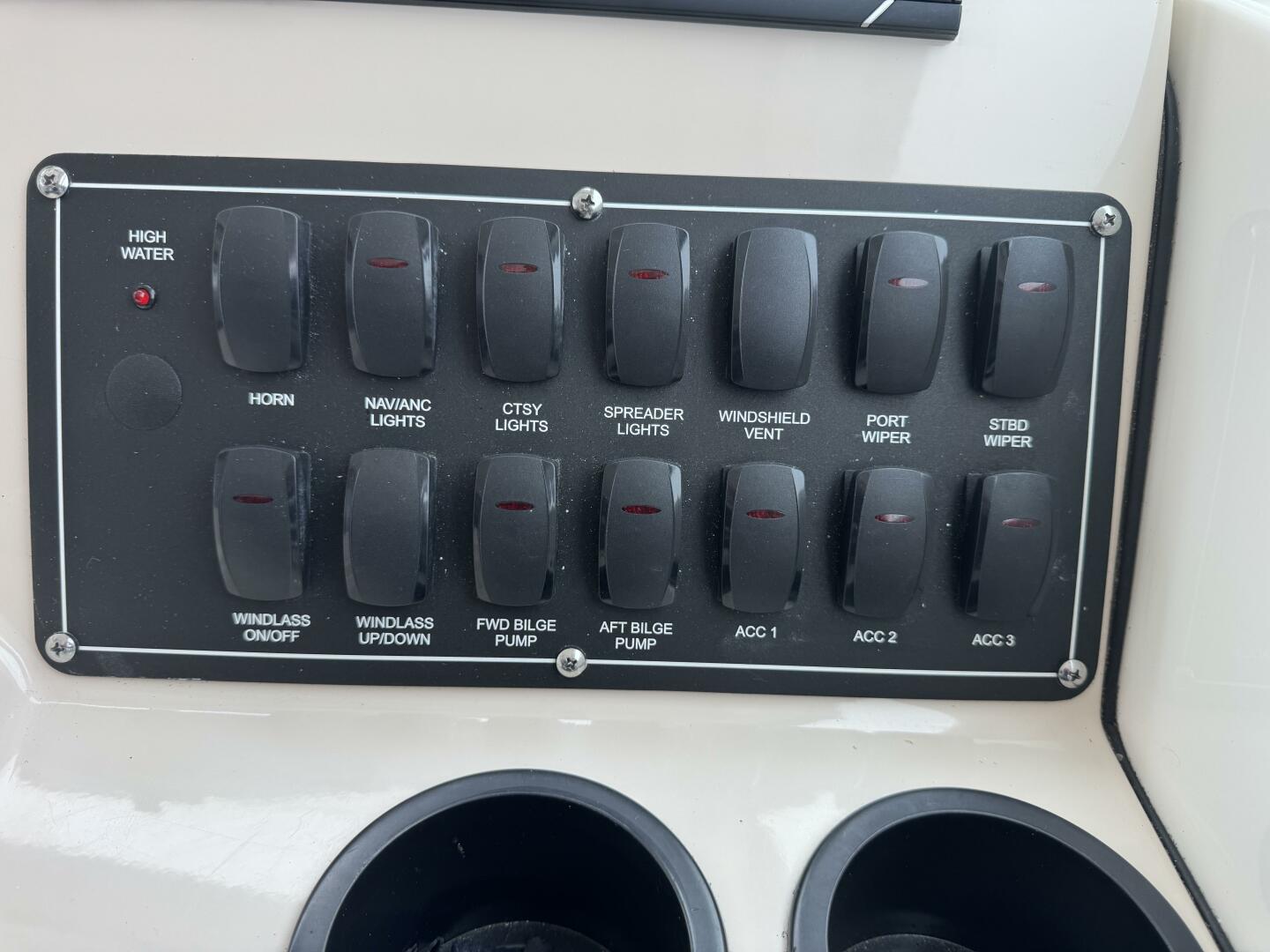Slide: The Image of Boston Whaler 315 Conquest 2019 - 5349200
