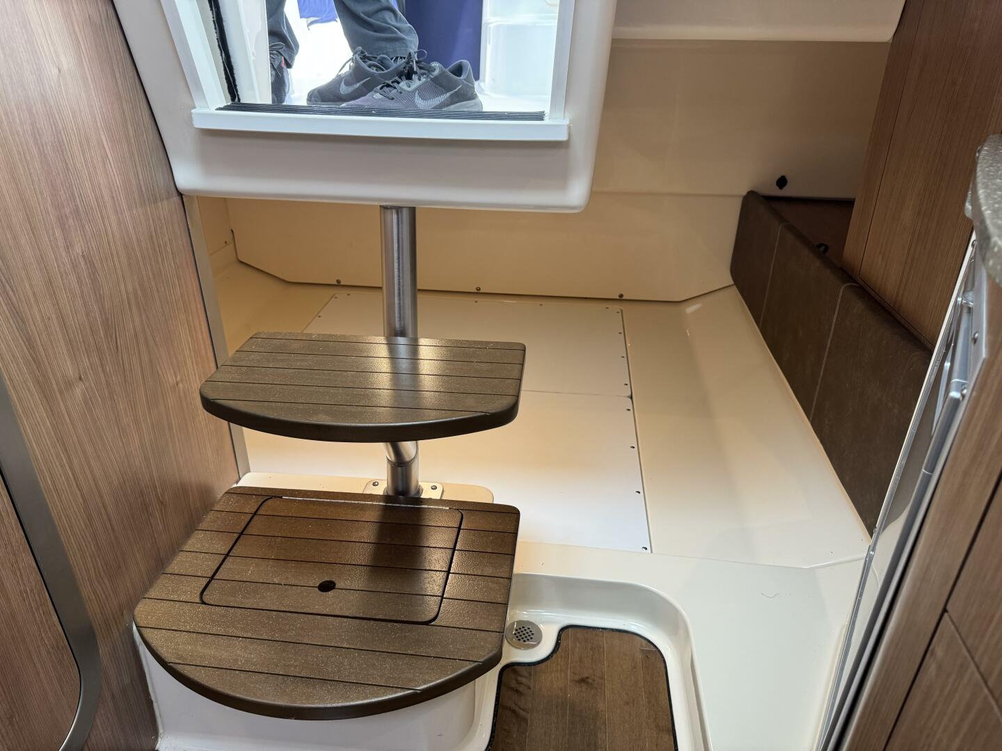 Slide: The Image of Boston Whaler 315 Conquest 2019 - 5349188