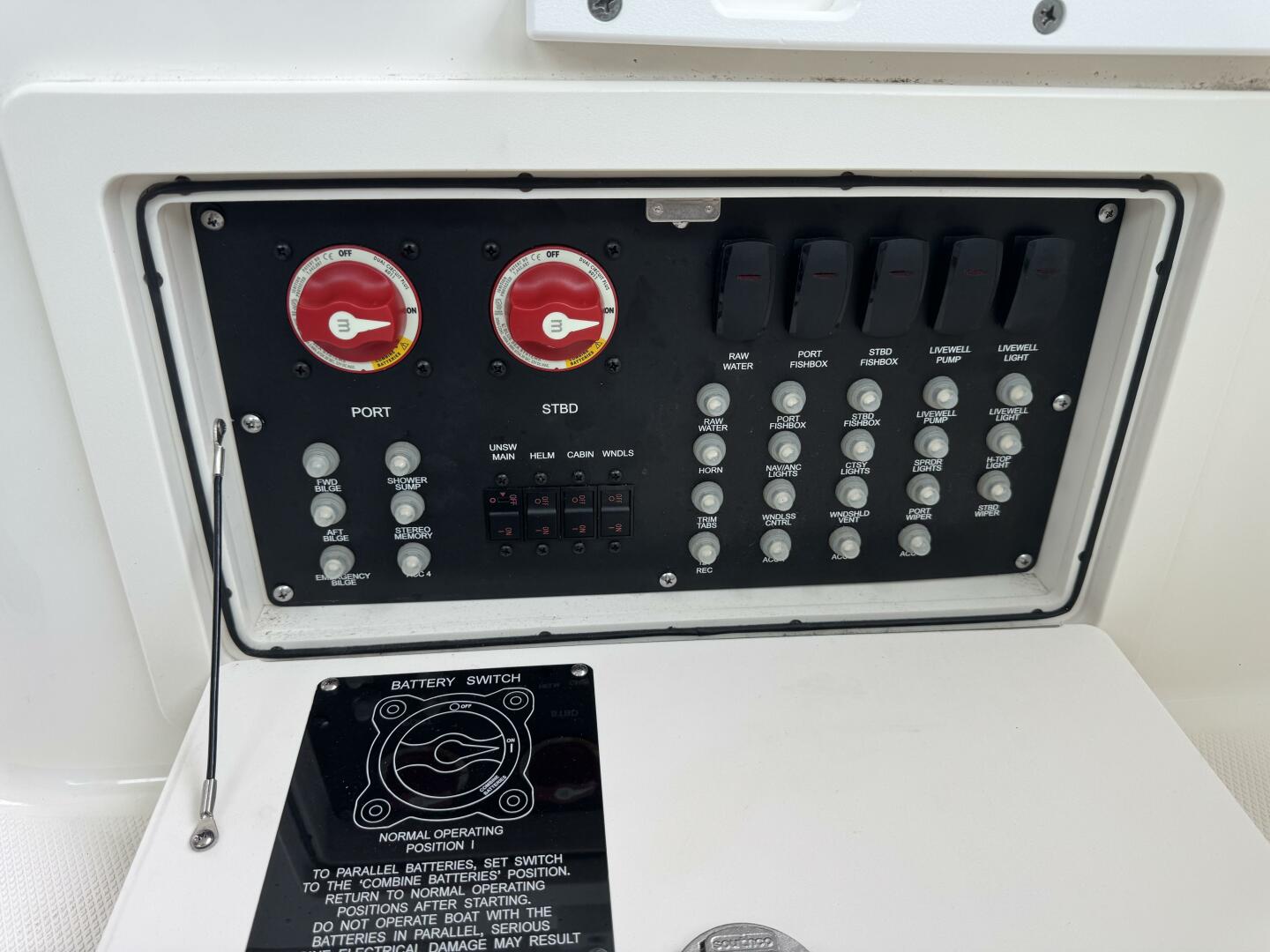 Slide: The Image of Boston Whaler 315 Conquest 2019 - 5349196