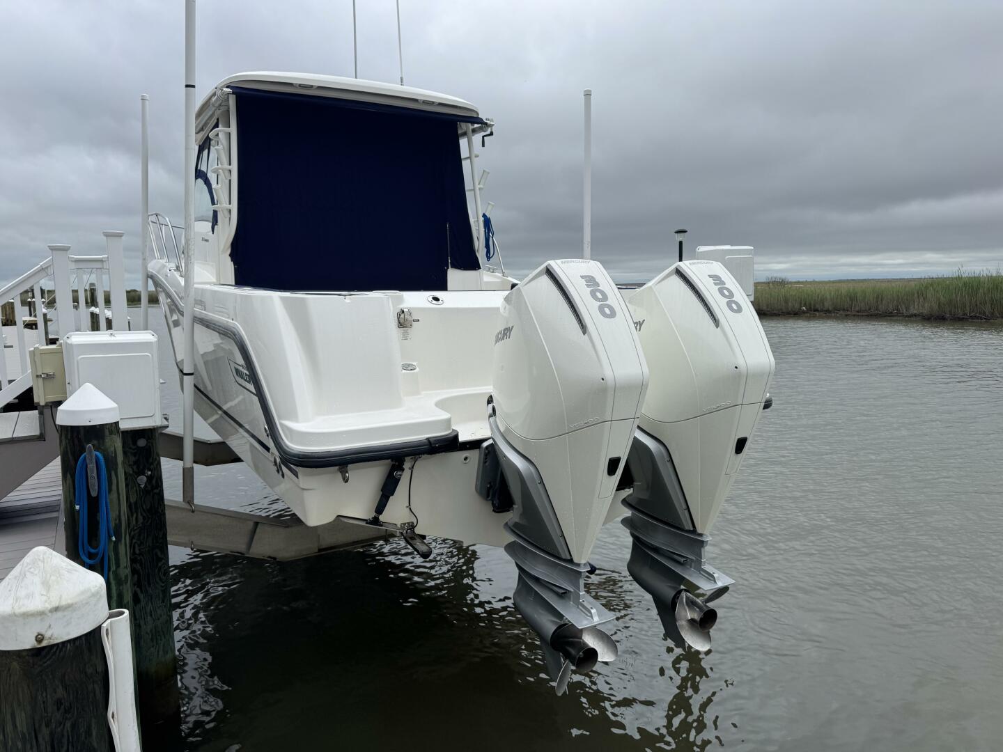 Slide: The Image of Boston Whaler 315 Conquest 2019 - 5349141