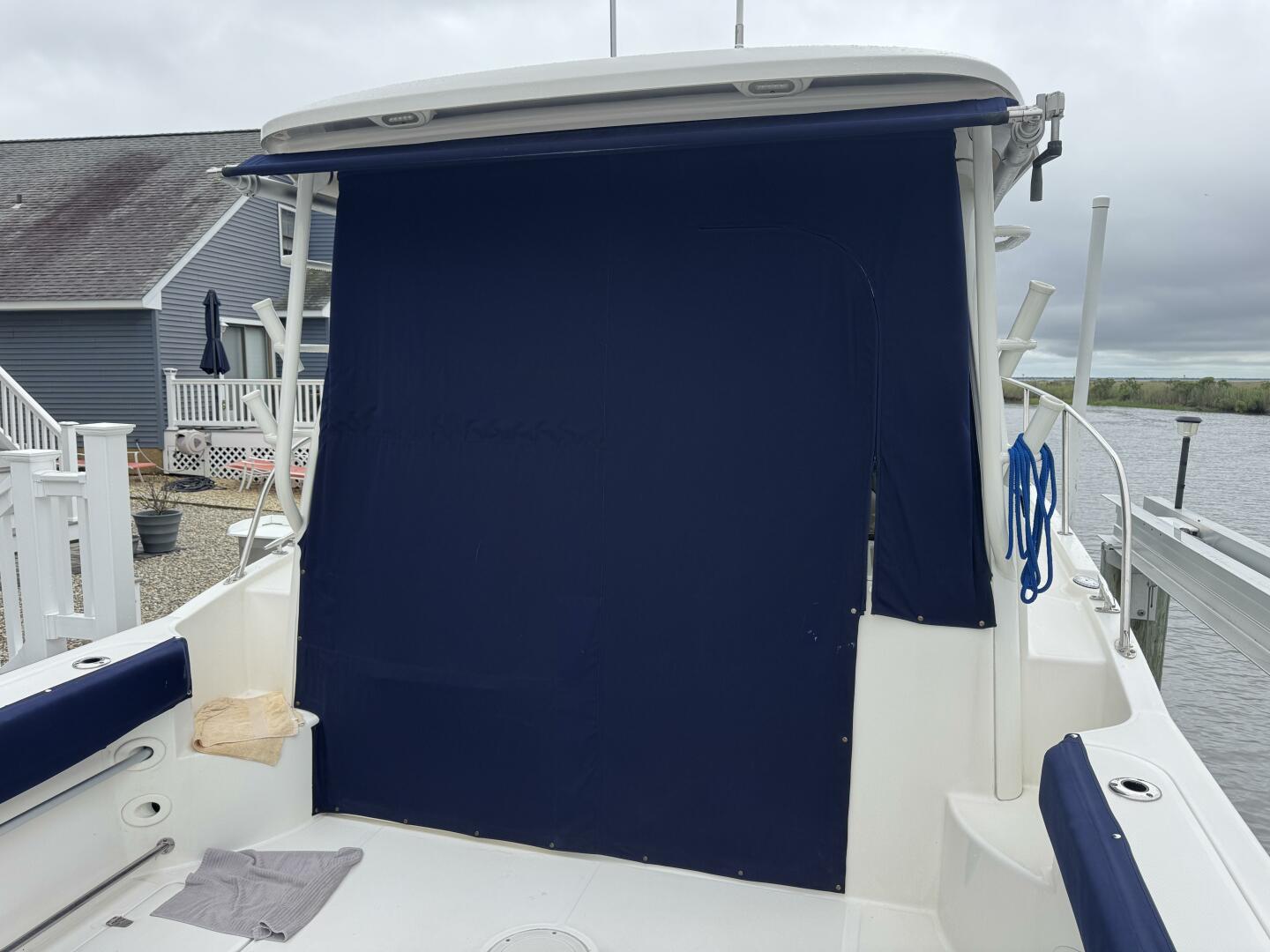 Slide: The Image of Boston Whaler 315 Conquest 2019 - 5349155