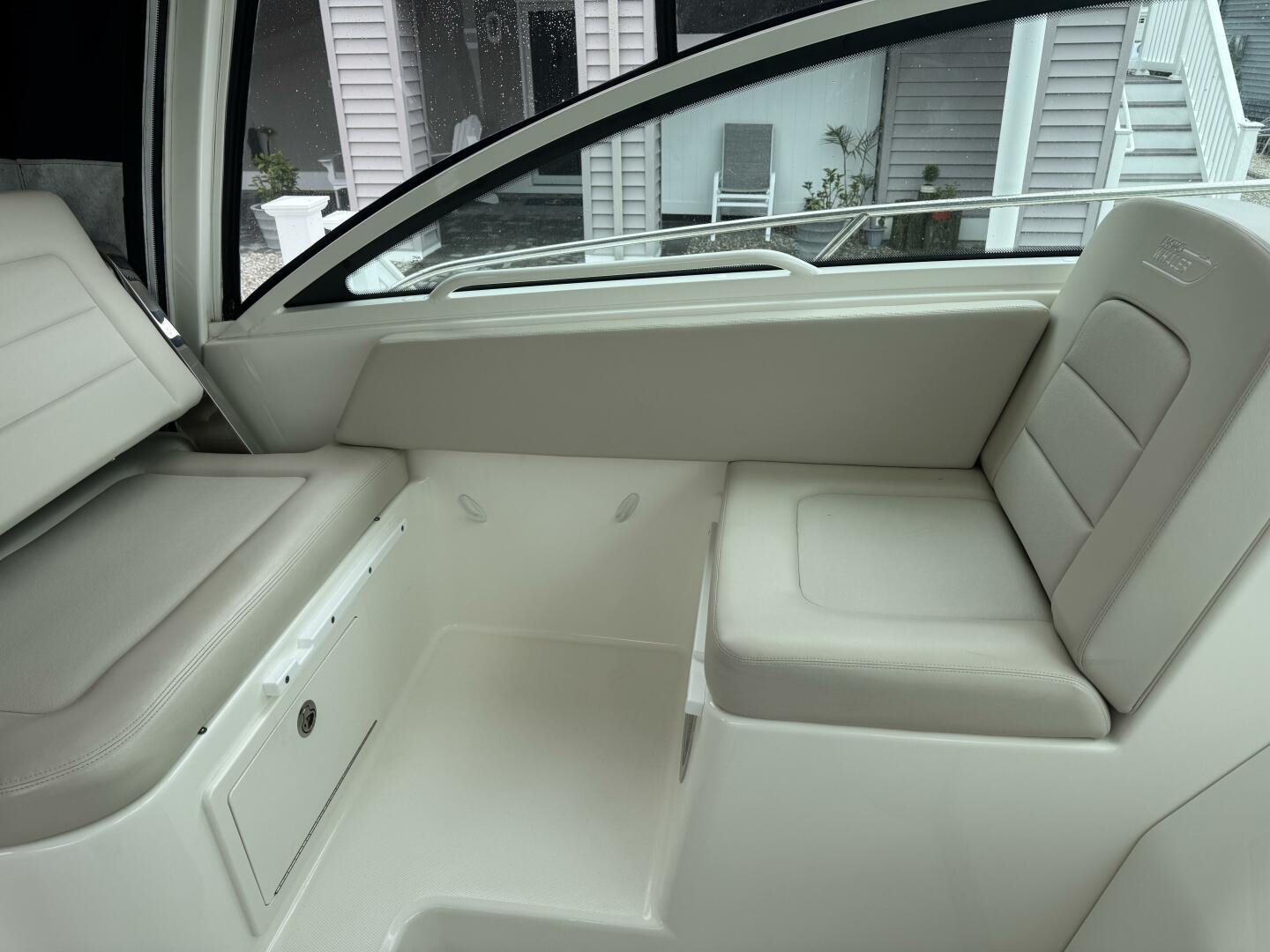 Slide: The Image of Boston Whaler 315 Conquest 2019 - 5349177