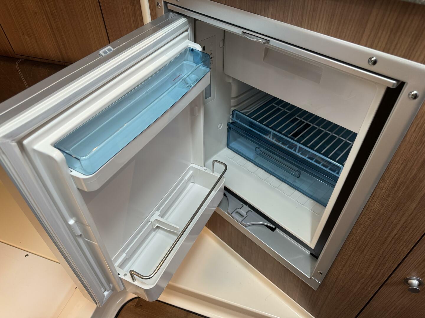 Slide: The Image of Boston Whaler 315 Conquest 2019 - 5349186