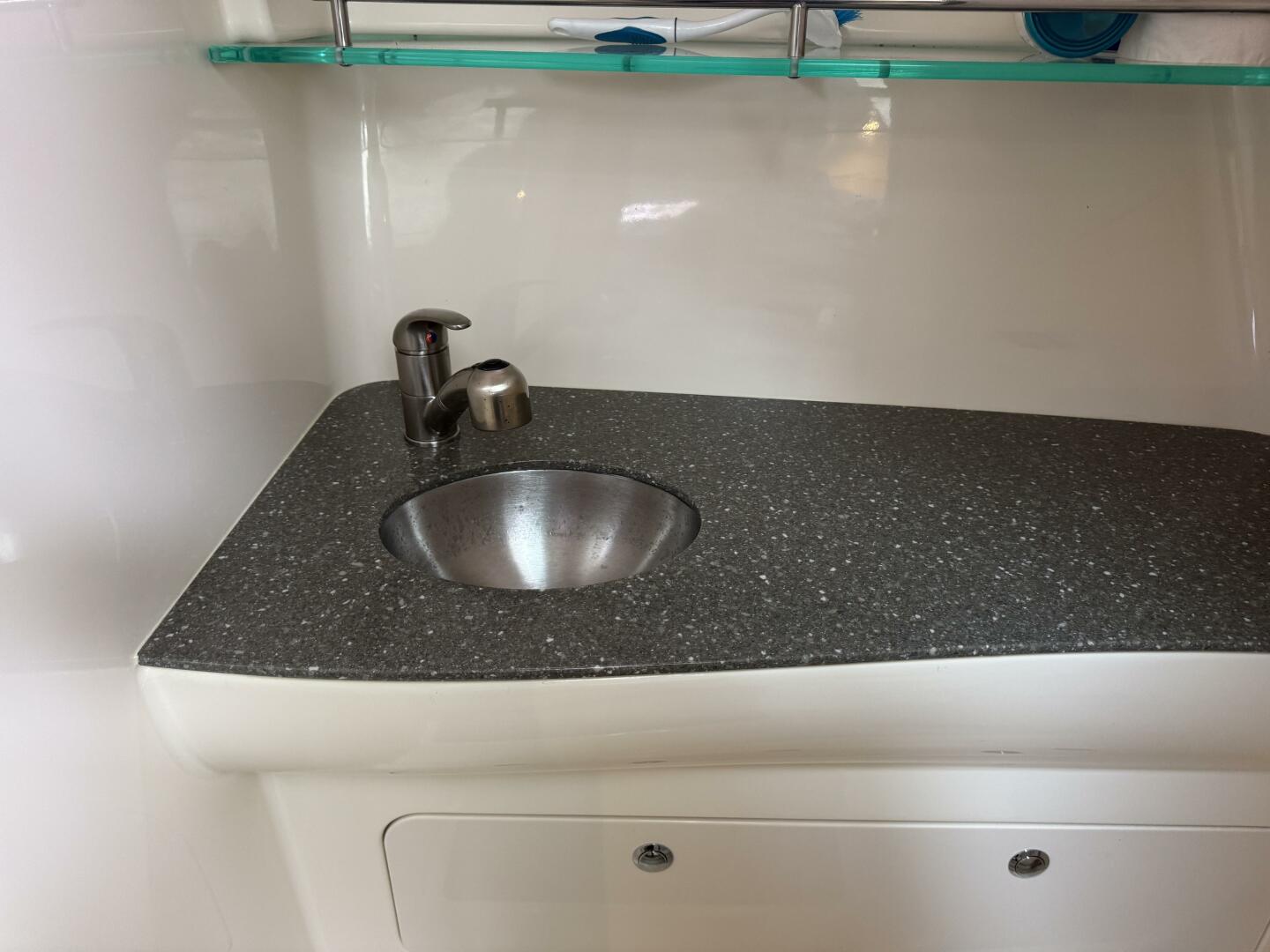 Slide: The Image of Boston Whaler 315 Conquest 2019 - 5349191