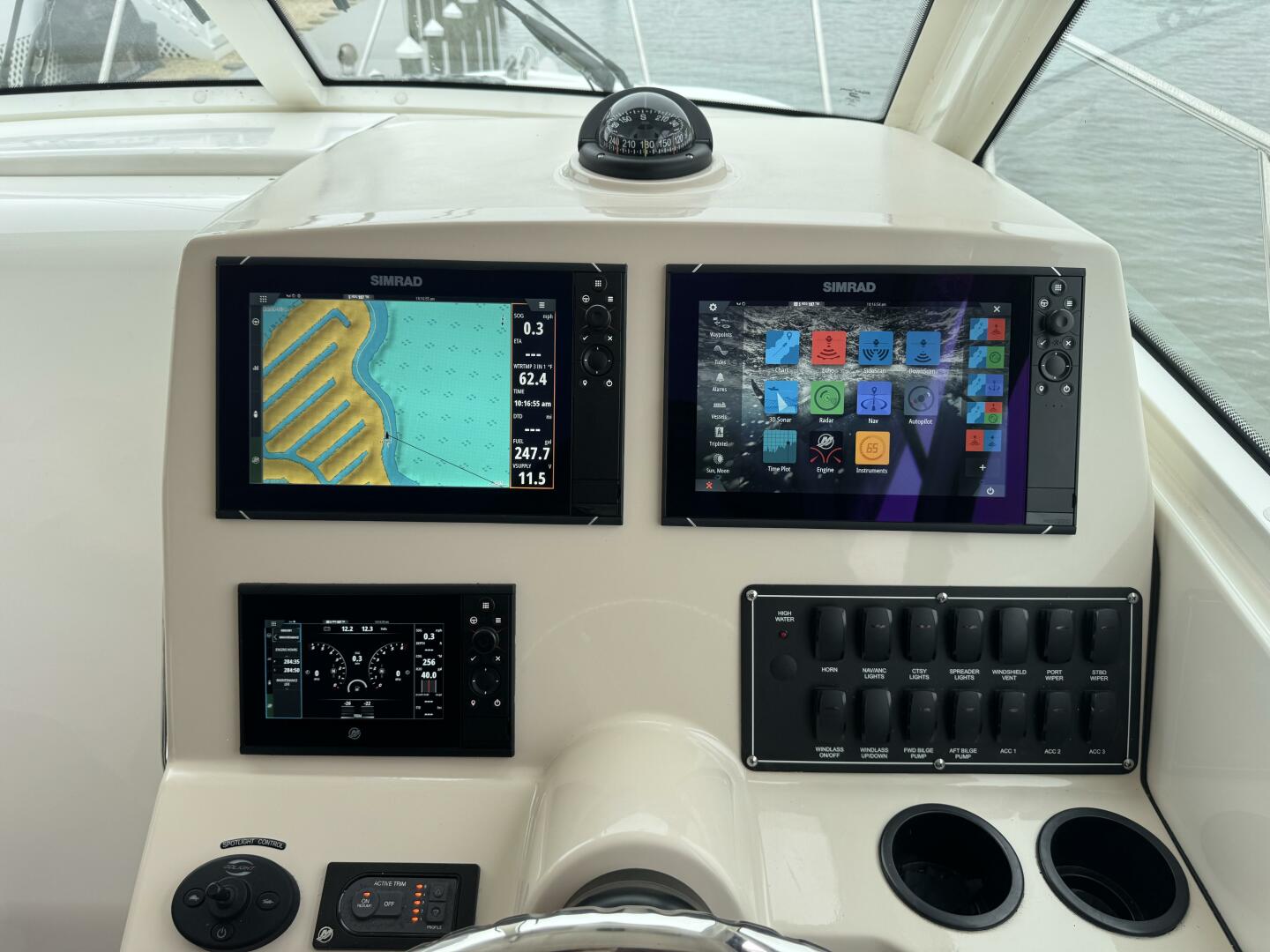 Slide: The Image of Boston Whaler 315 Conquest 2019 - 5349202