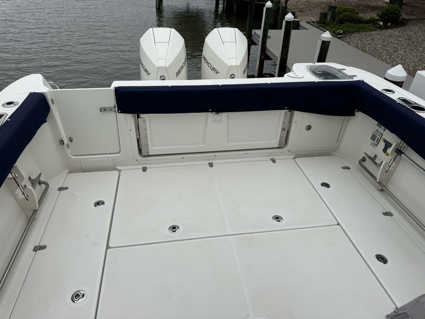 Slide: The Image of Boston Whaler 315 Conquest 2019 - 5349209