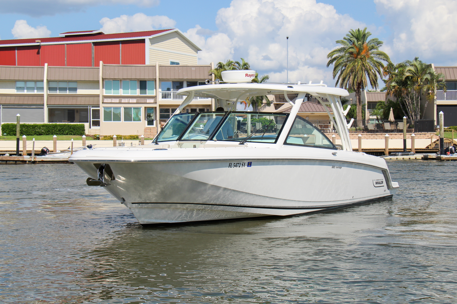 Slide: The Image of Boston Whaler 320 Vantage 2017 - 1