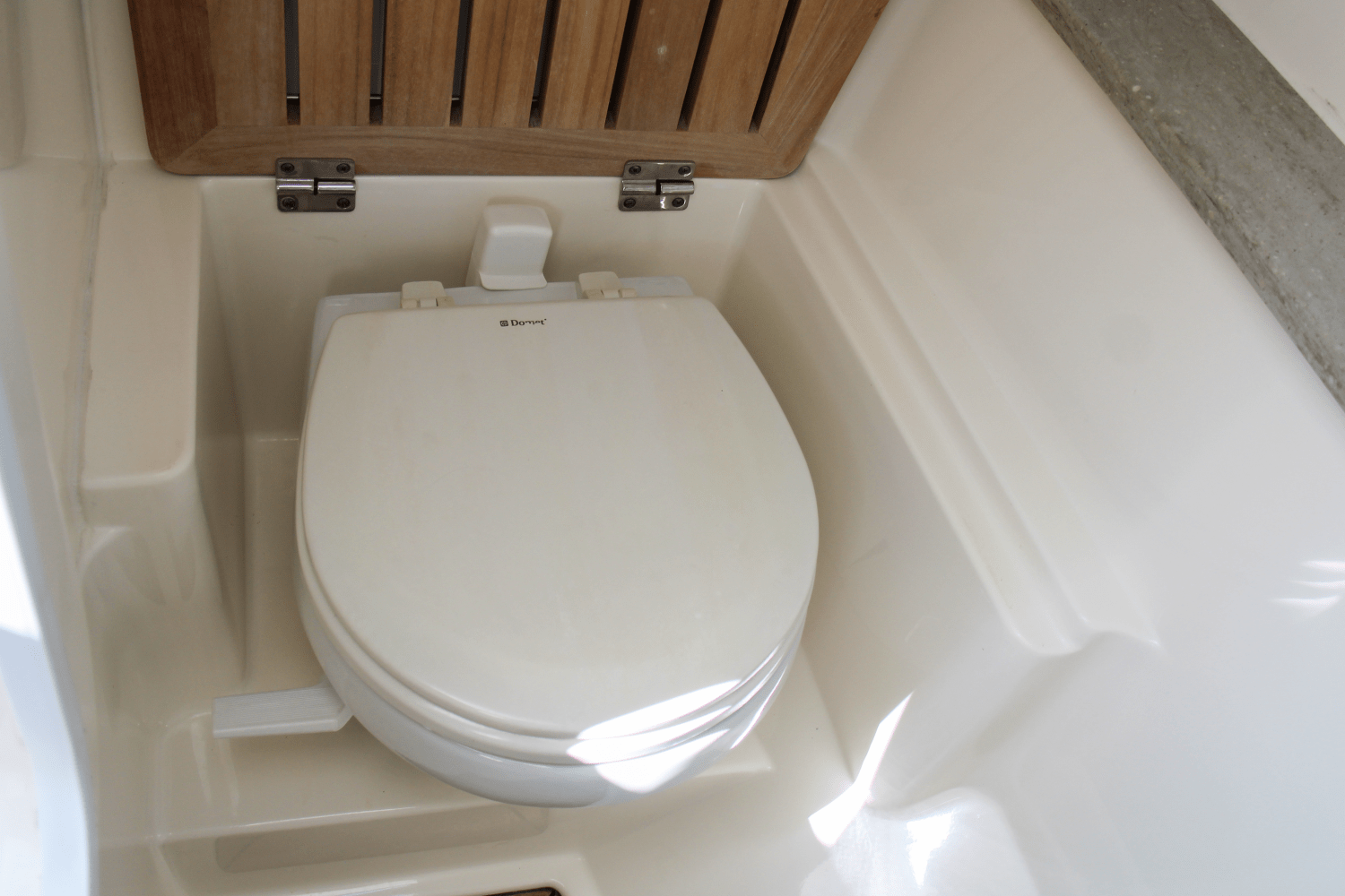 Slide: The Image of Boston Whaler 320 Vantage 2017 - 26