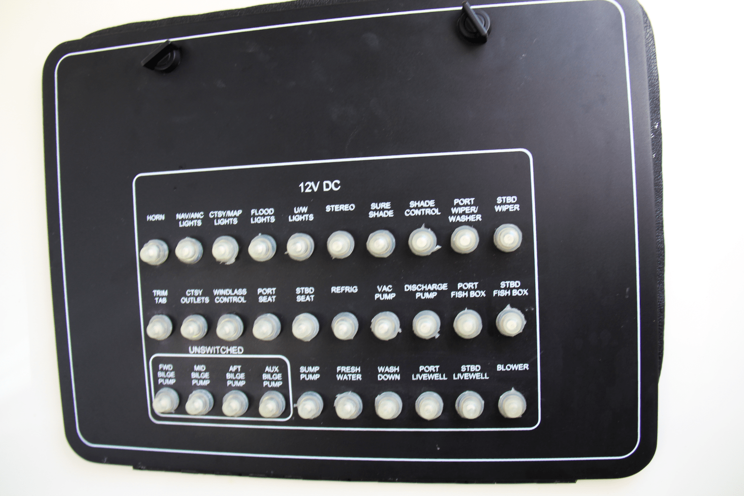 Slide: The Image of Boston Whaler 320 Vantage 2017 - 28