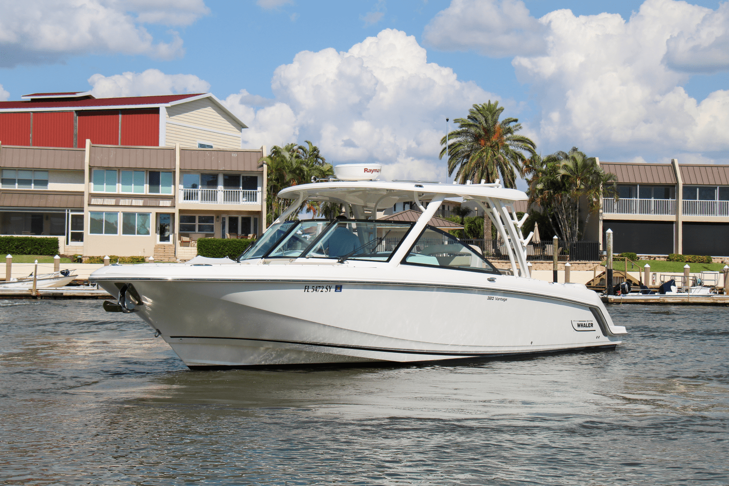 Slide: The Image of Boston Whaler 320 Vantage 2017 - 36