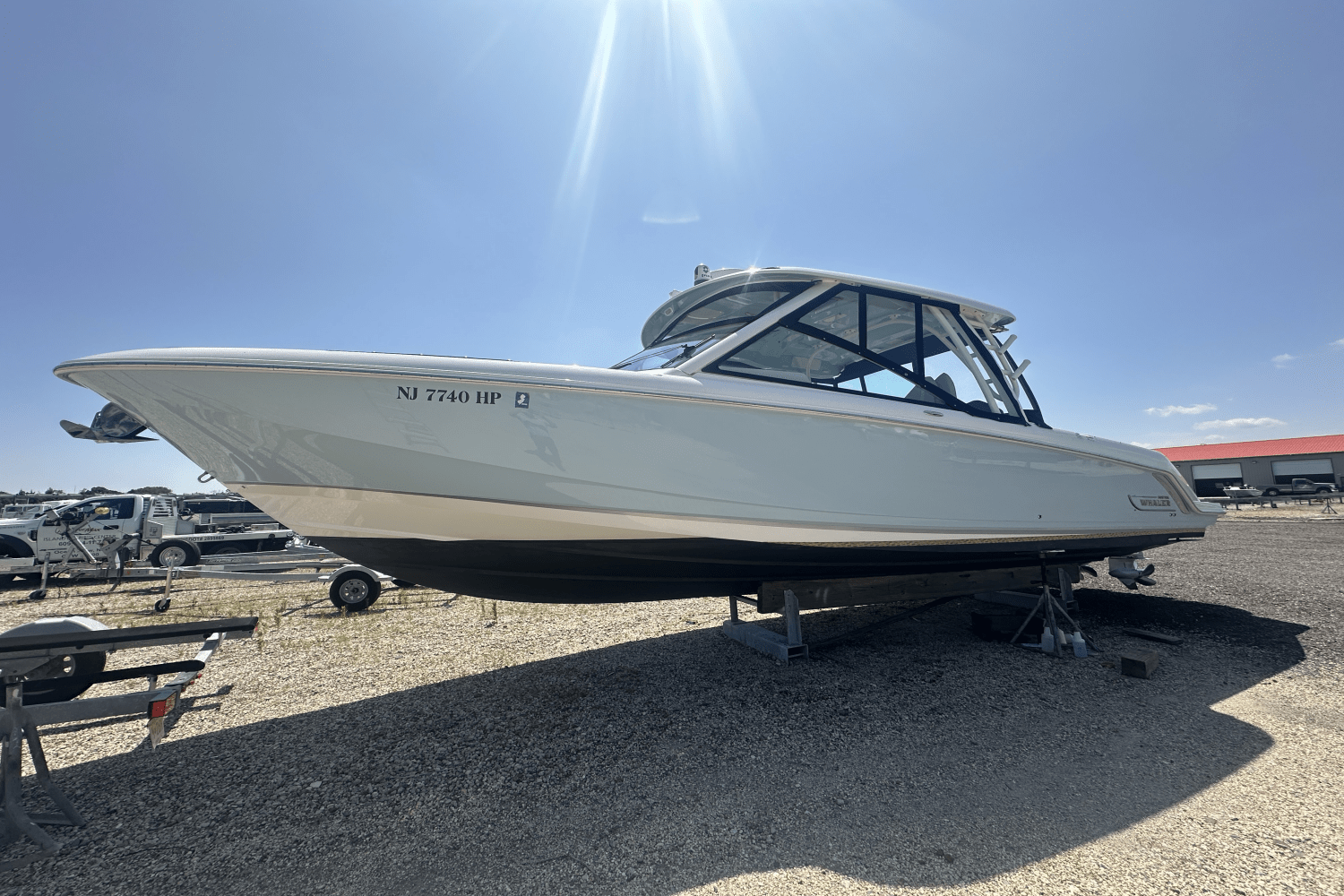 Slide: The Image of Boston Whaler 320 Vantage 2021 - 1