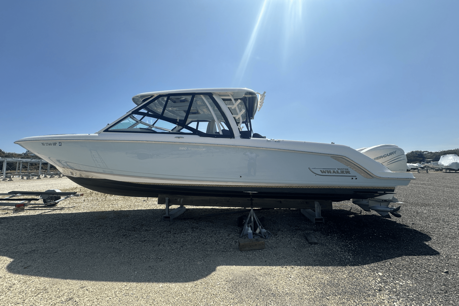 Slide: The Image of Boston Whaler 320 Vantage 2021 - 2